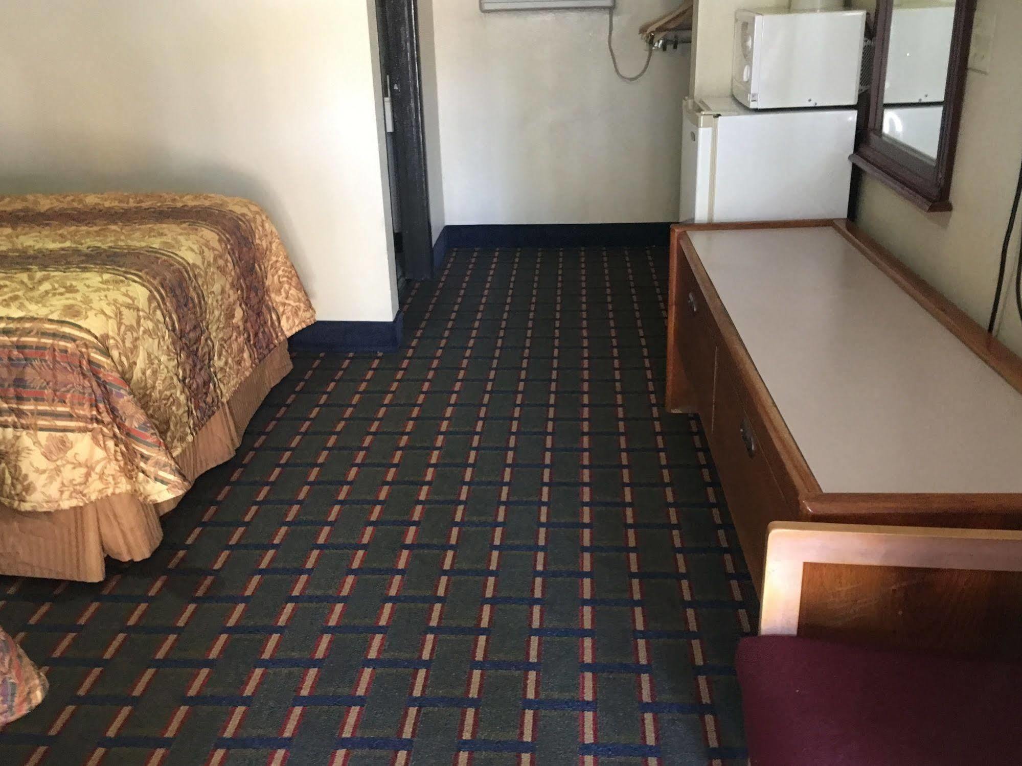 Best Value Inn Motel Sandusky Marianna Exterior photo